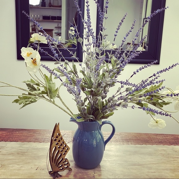 🦋Blue Pitcher/Vase🦋 - Picture 3 of 4